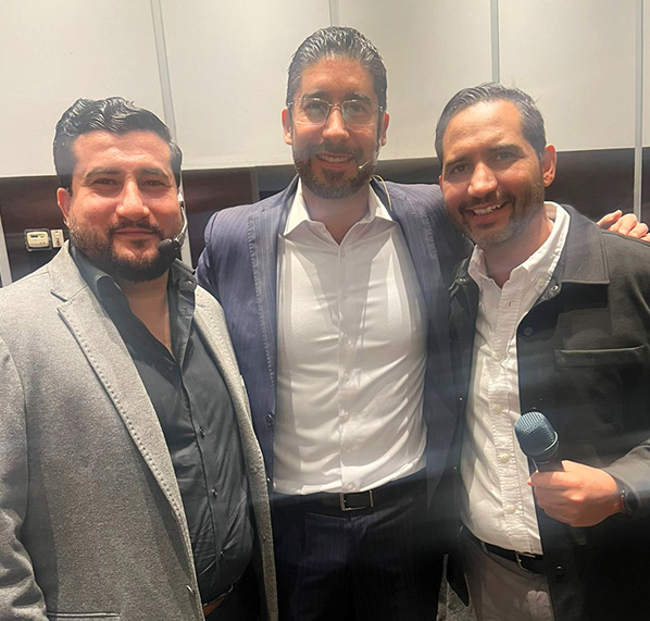 100 Ladrillos fortalece su liderazgo al presentarse en el Seminario Libertad Financiera Extrema de Alejandro Saracho